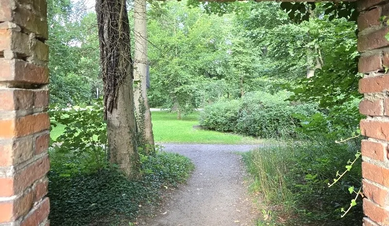 Durchgang zum Schlossgarten