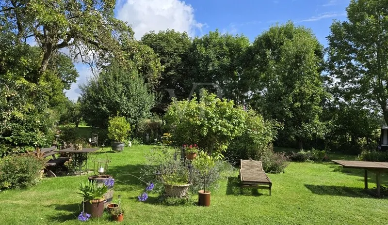 Saniertes Fachwerk-Landhaus mit großem Grundstück und historischem Charme