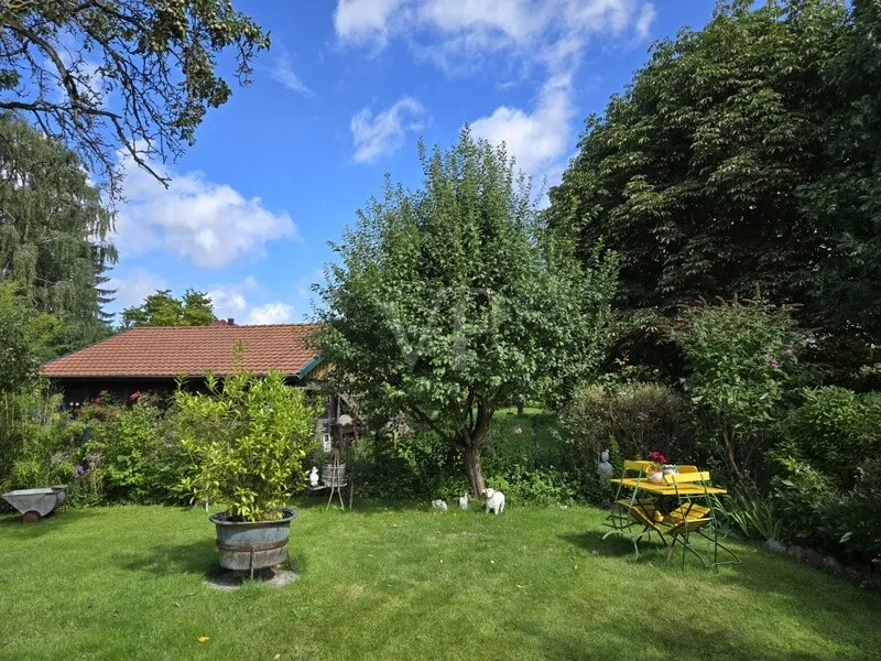 Saniertes Fachwerk-Landhaus mit großem Grundstück und historischem Charme