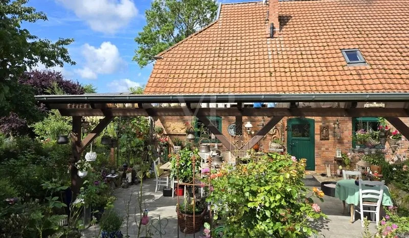 Saniertes Fachwerk-Landhaus mit großem Grundstück und historischem Charme