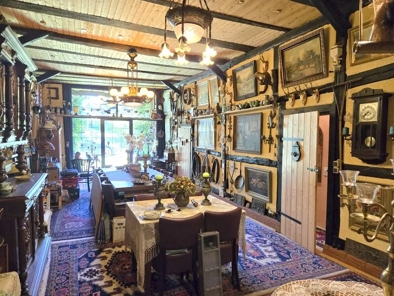 Zimmer mit Giebelausgang