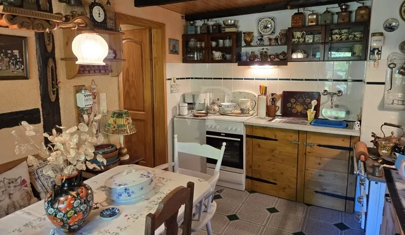 Küche nostalgisch mit Küchenhexe