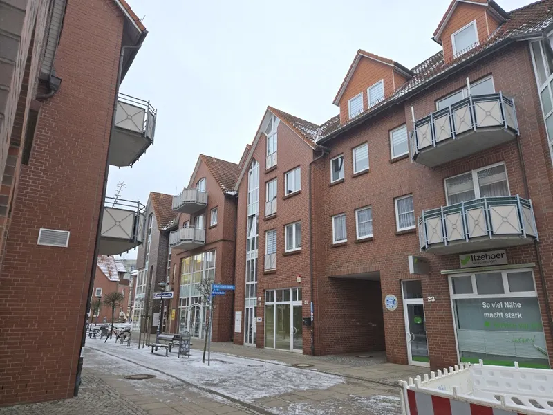 Freundliche, gepflegte Dachgeschosswohnung - frei ab 01.07.2026