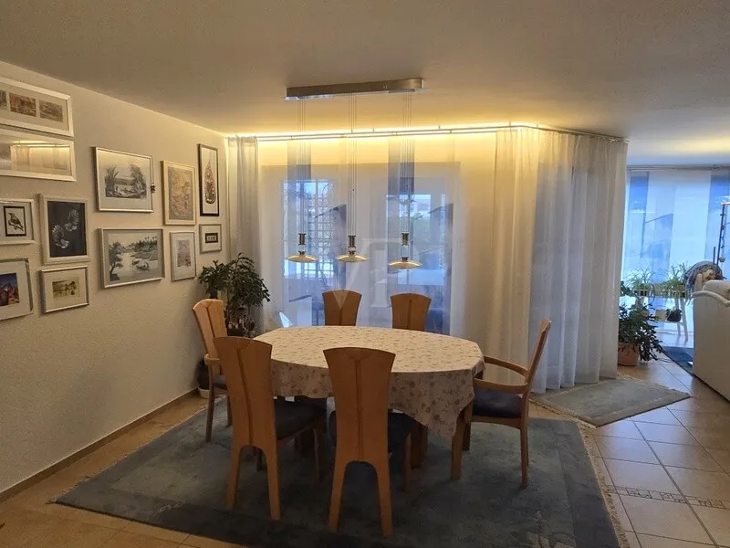 Wohn-, Esszimmer
