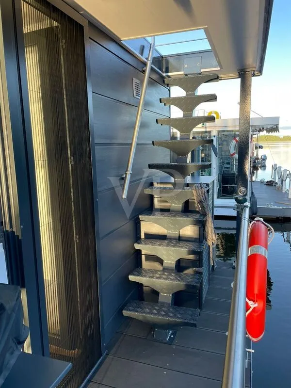 Treppe zum Sonnendeck