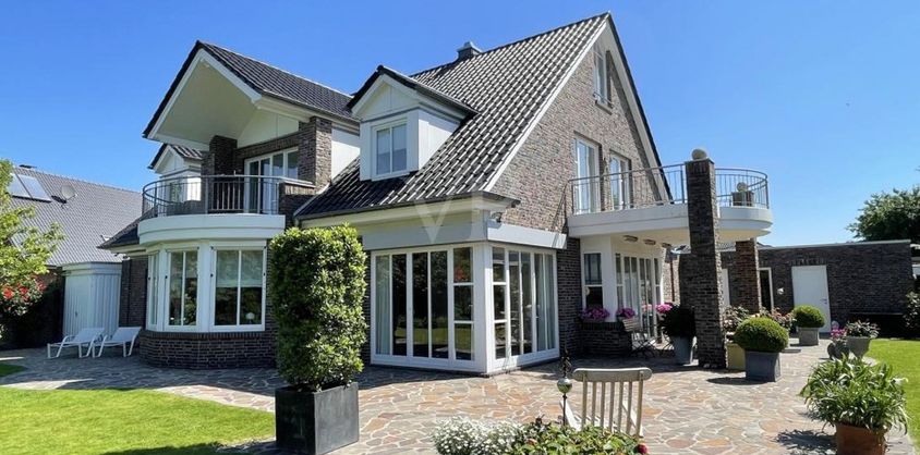 von Poll Immobilien GmbH
