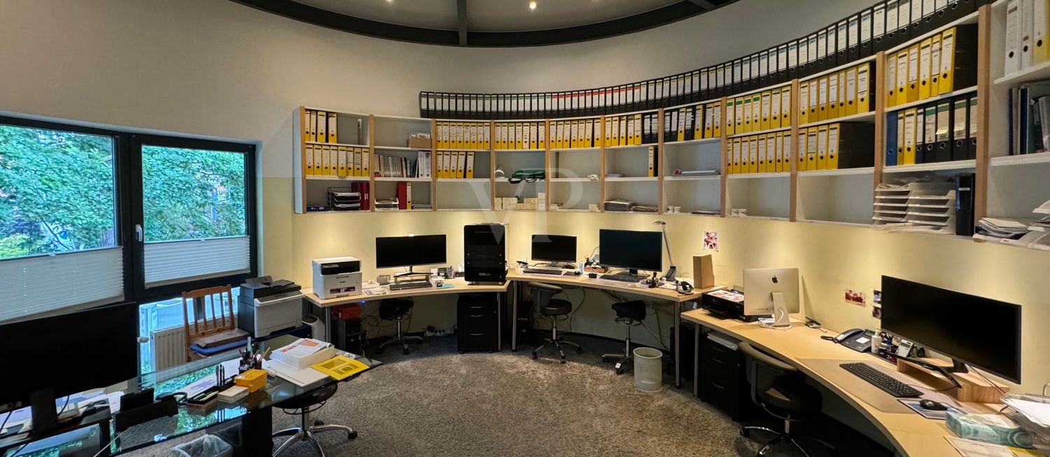 Büro 1