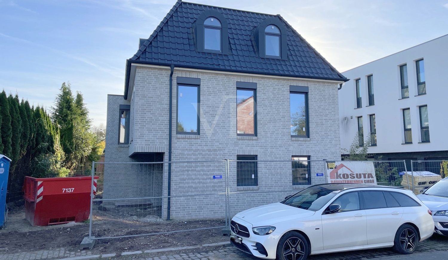 Straßenansicht