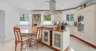 von_poll_real_estate_property_25026043_image_10