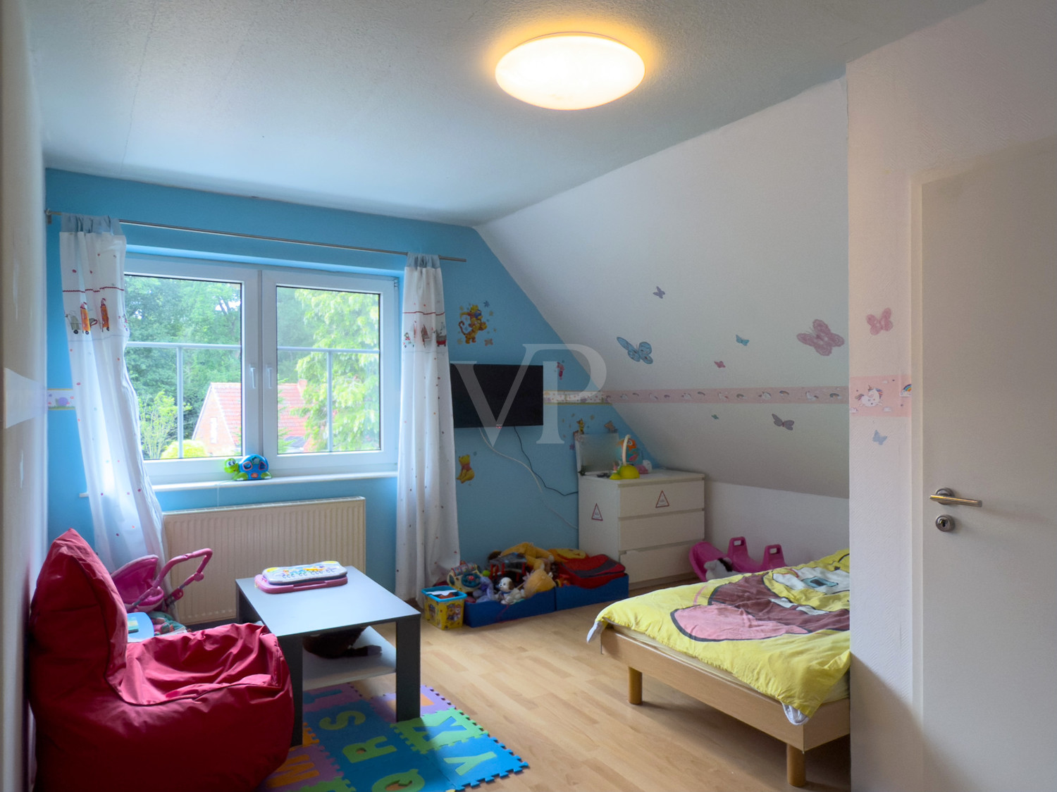 Schlafzimmer 1