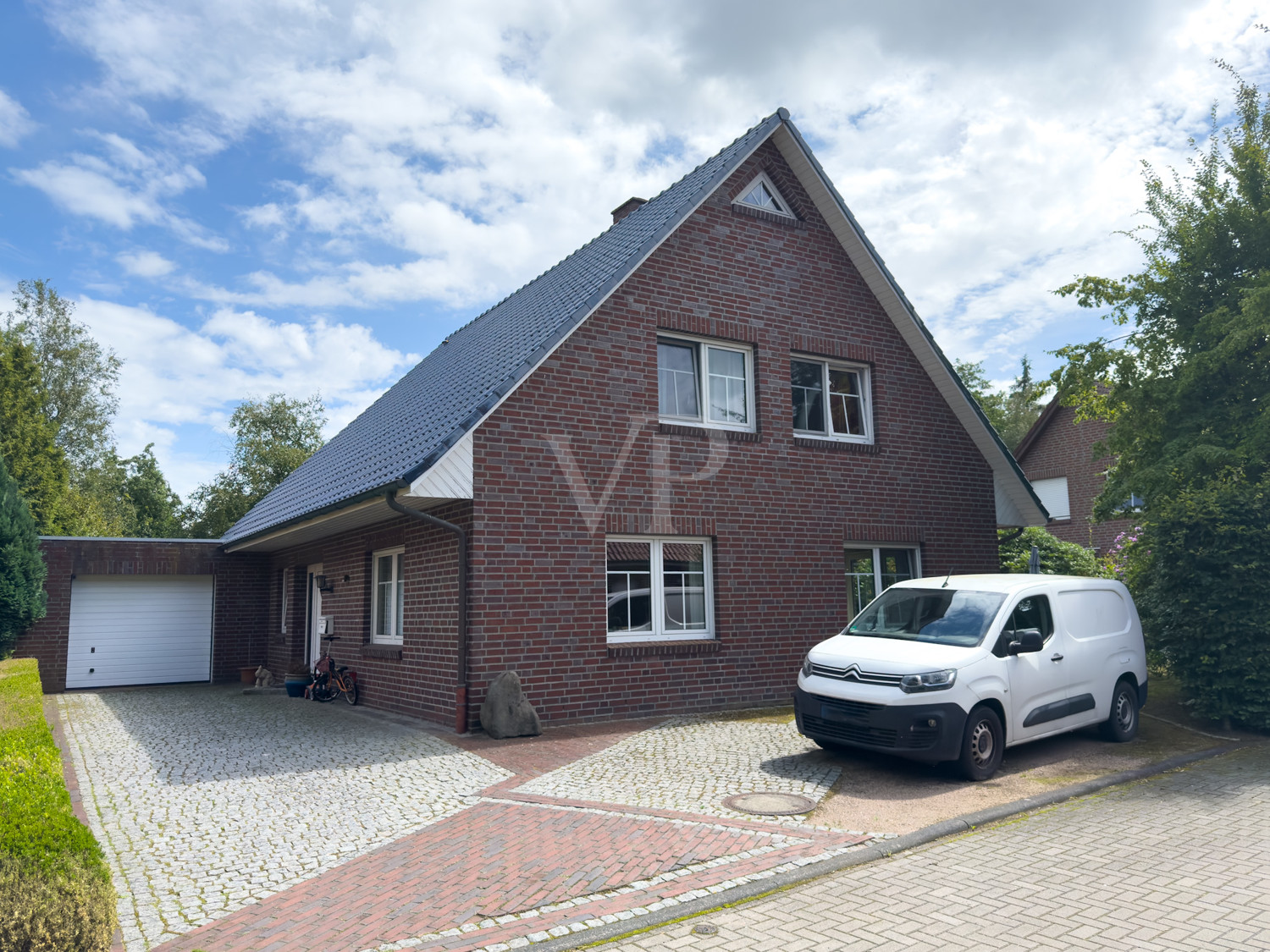 Straßenansicht