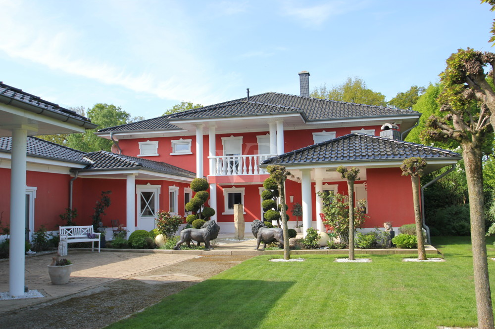 Imposante Villa mit Wellnessbereich