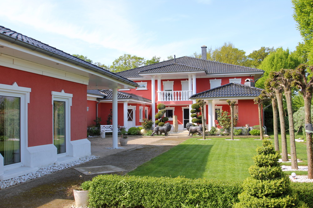 Imposante Villa mit Wellnessbereich