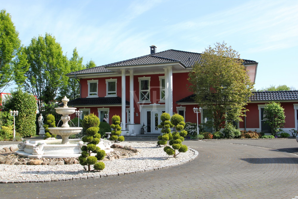 Imposante Villa mit Wellnessbereich