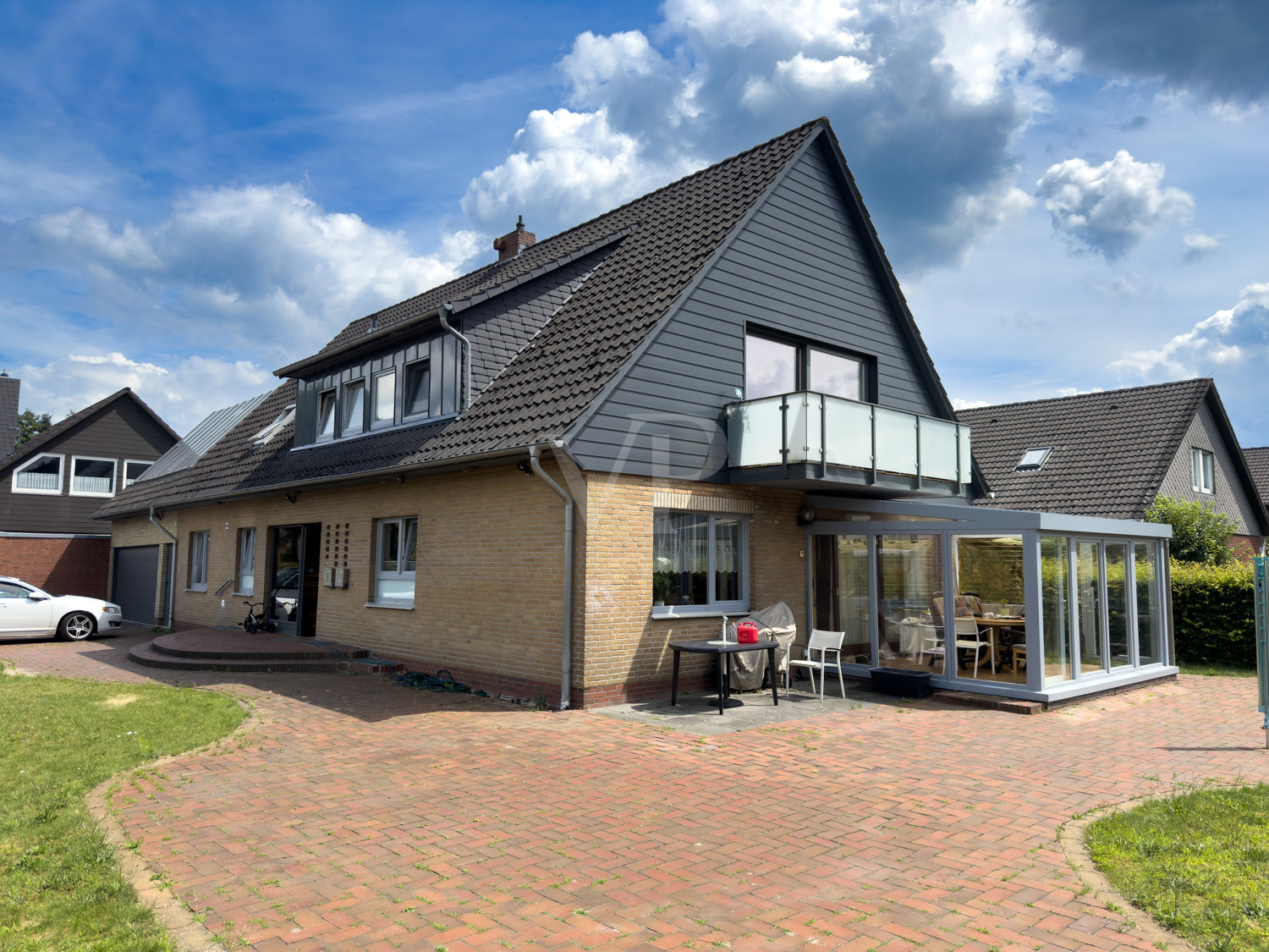 Solide Kapitalanlage - vermietetes Zweifamilienhaus in Sandkrug