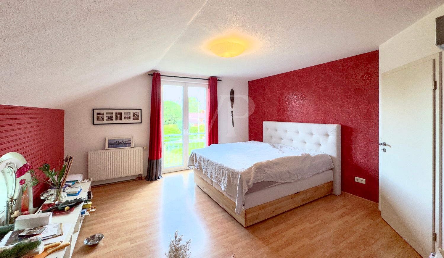 Schlafzimmer 1
