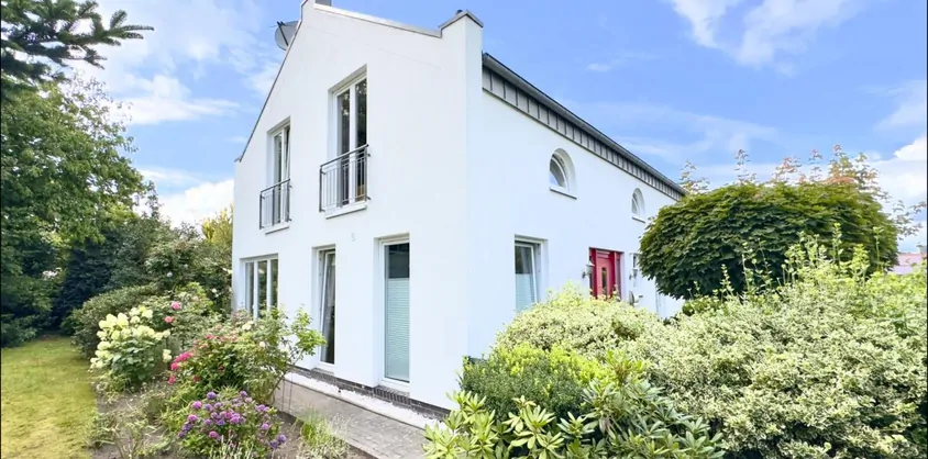 von Poll Immobilien GmbH