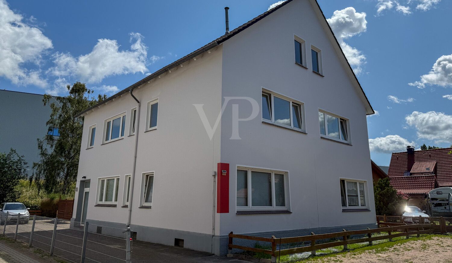 Investitionschance: Mehrfamilienhaus mit 4 Einheiten – 3 vermietet