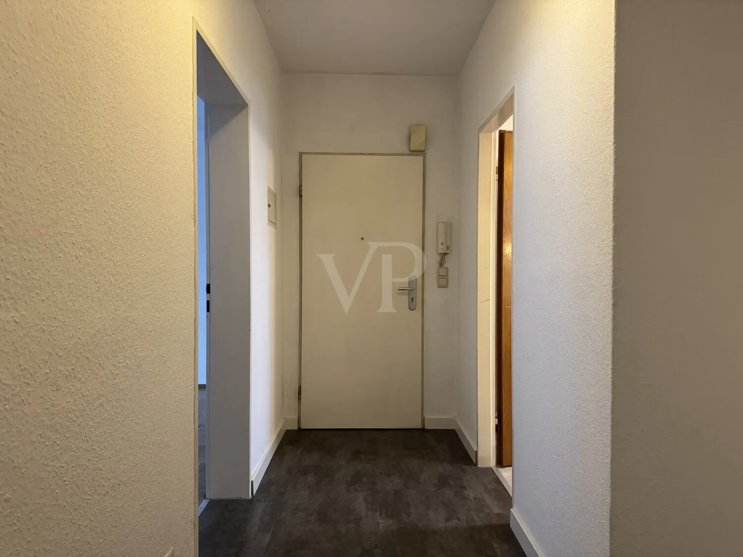 06-Wohnungseingang-Flur