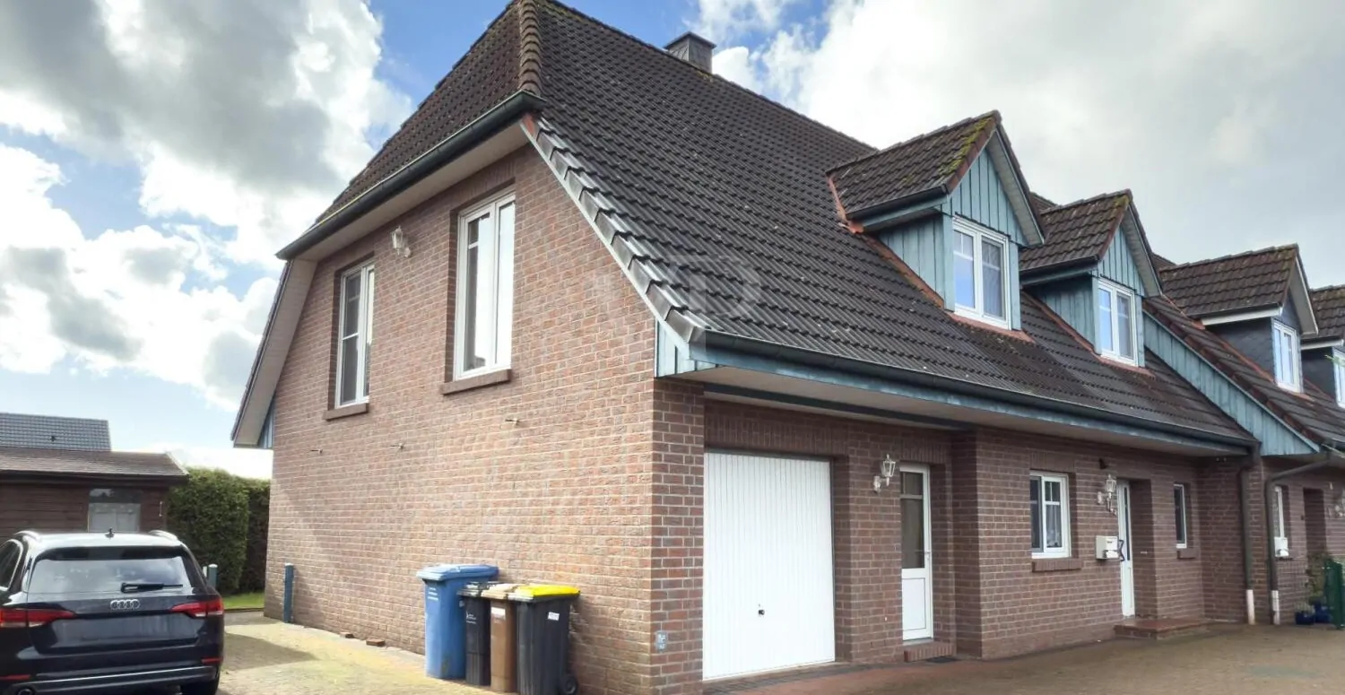 Bezugsfreie Doppelhaushälfte mit Einfamilienhauscharakter