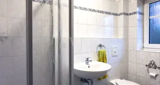 von_poll_real_estate_property_25026052_image_8