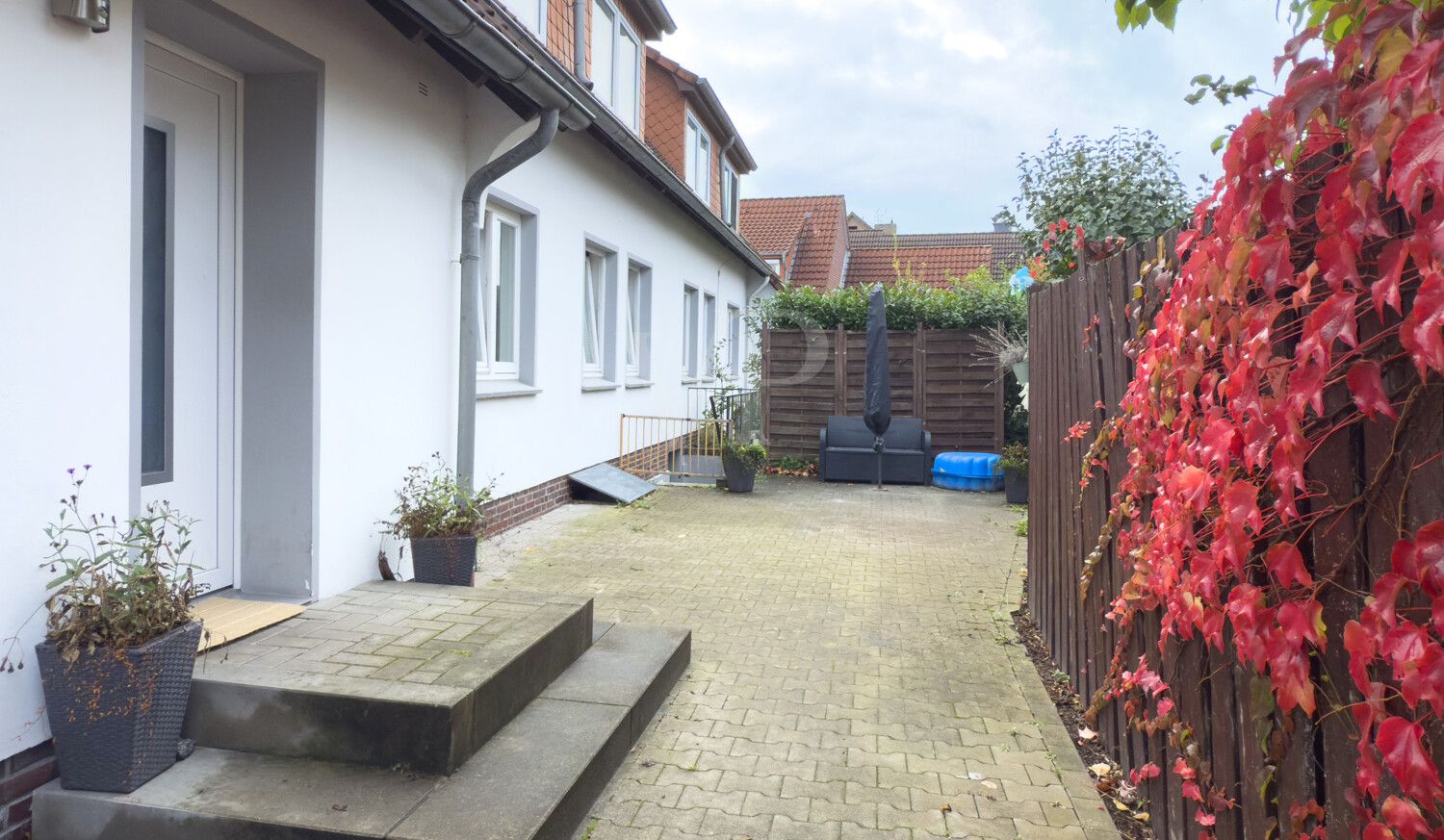 Terrasse EG rechts