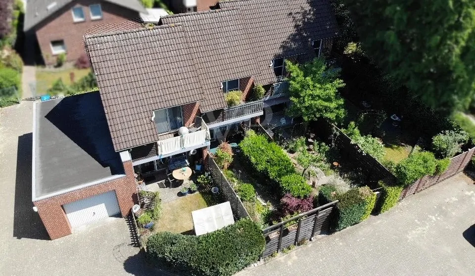 Attraktive Reihenhausanlage mit vier Wohneinheiten