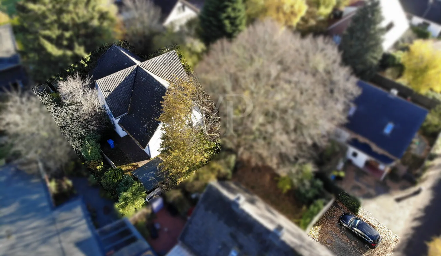 Linke DHH & Stellplatz