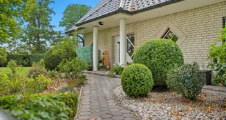 von_poll_real_estate_property_25026043z_image_14