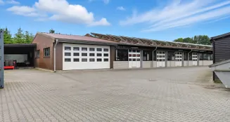 von_poll_real_estate_property_25026043z_image_24