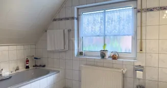 von_poll_real_estate_property_25026051a_image_18