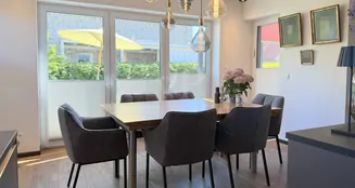 von_poll_real_estate_property_25026032g_image_4