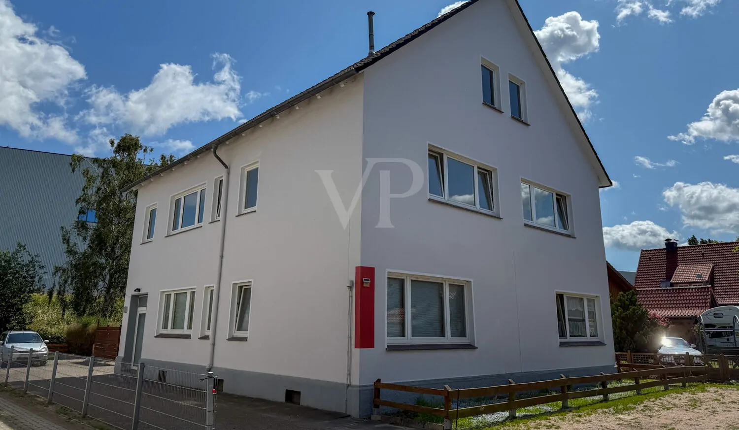 Mehrfamilienhaus mit Entwicklungschance – 3 von 4 vermietet