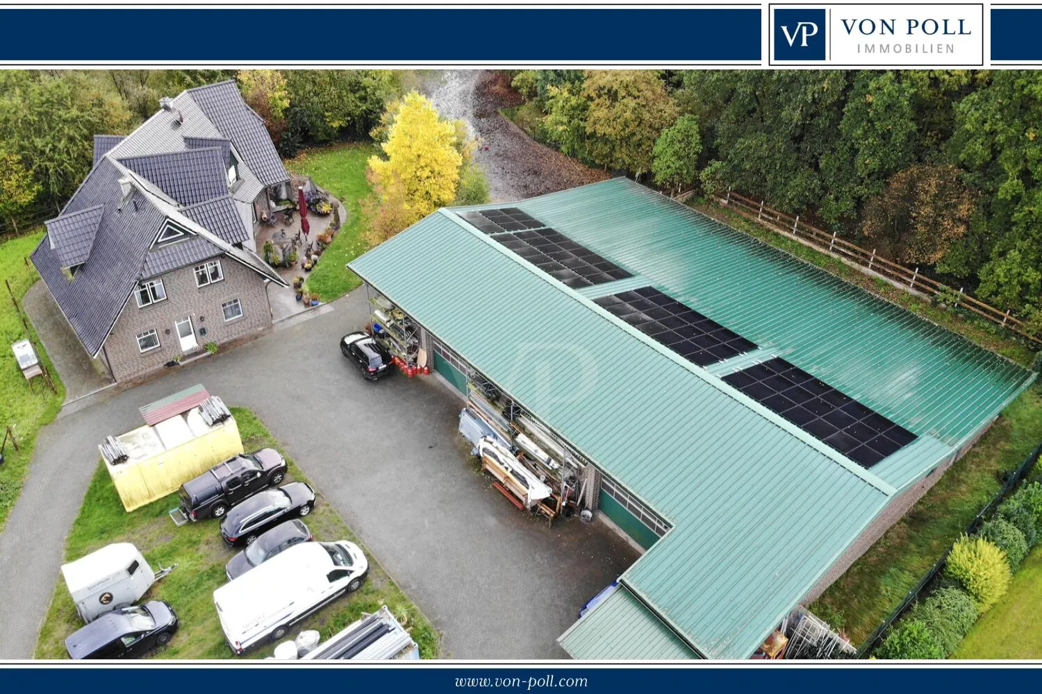 Attraktives Einfamilienhaus mit Gewerbehalle und Pferdestall