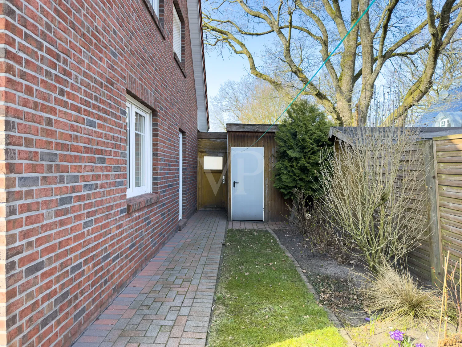Seitenansicht zum Carport
