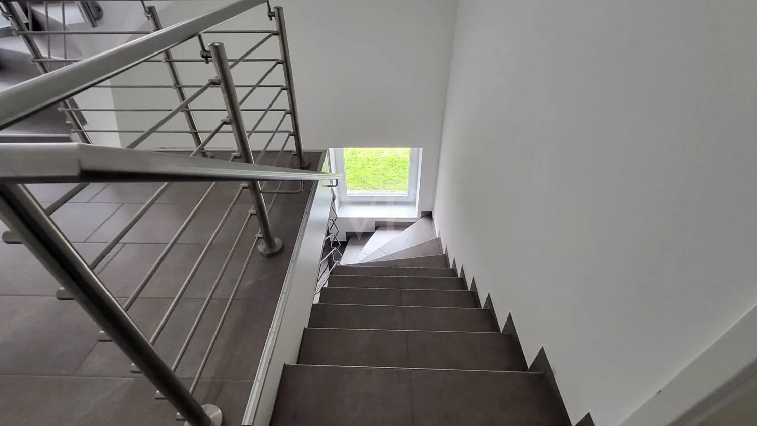 Modernes Appartement inklusive Einbauküche, Balkon und Stellplatz