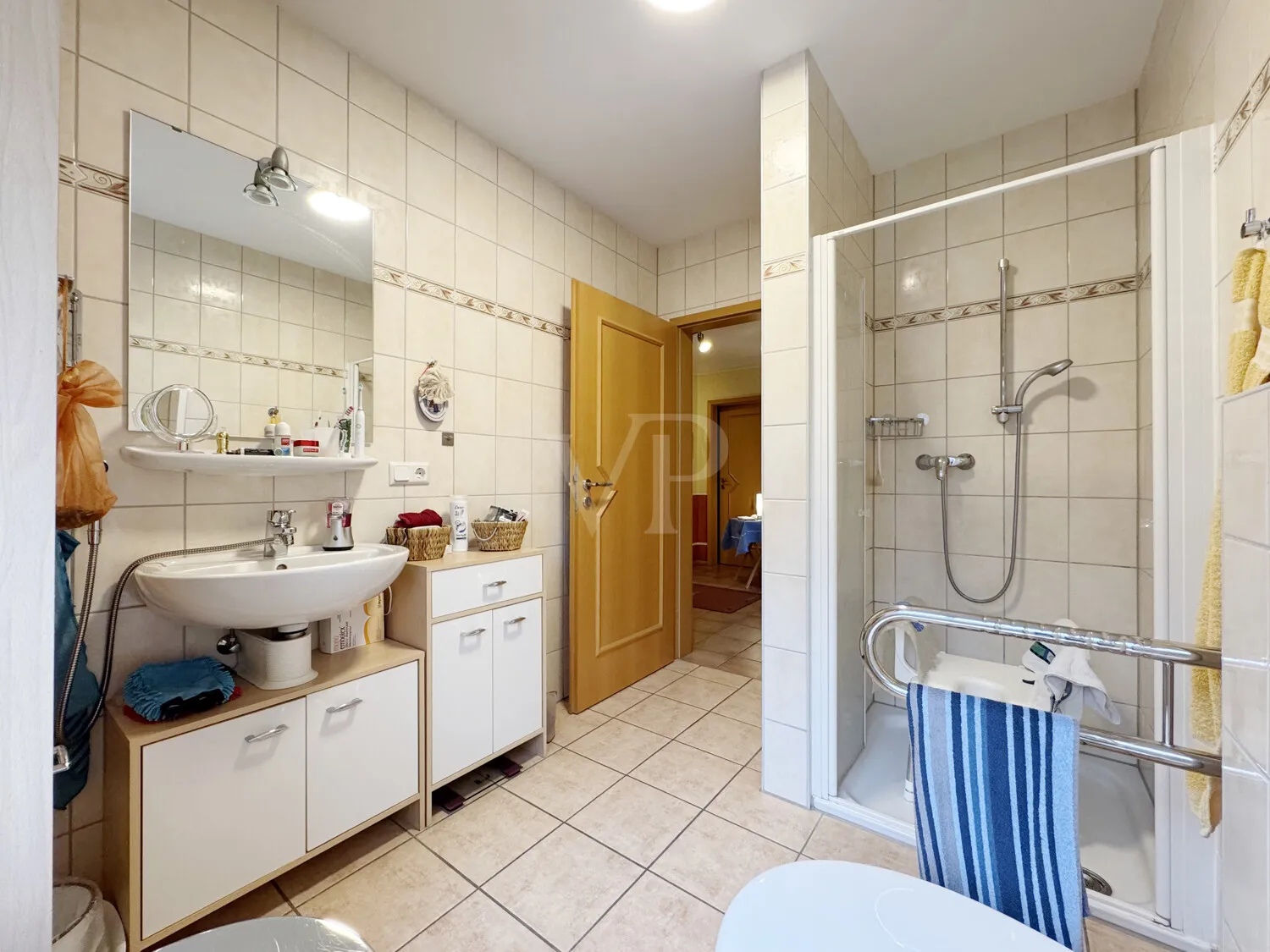 Badezimmer-Einliegerwohnung