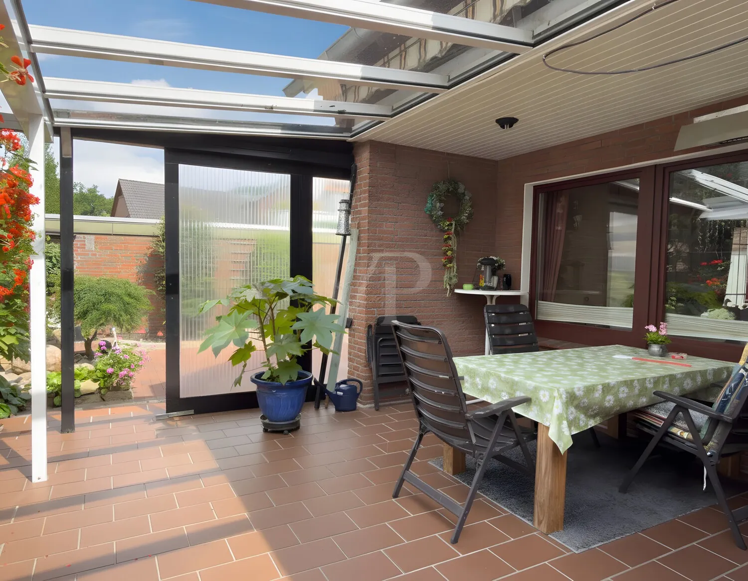 überdachte Terrasse