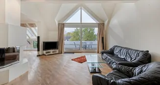 von_poll_real_estate_property_25013192_image_1