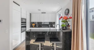 von_poll_real_estate_property_25013072_image_8