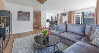 von_poll_real_estate_property_25013072_image_4