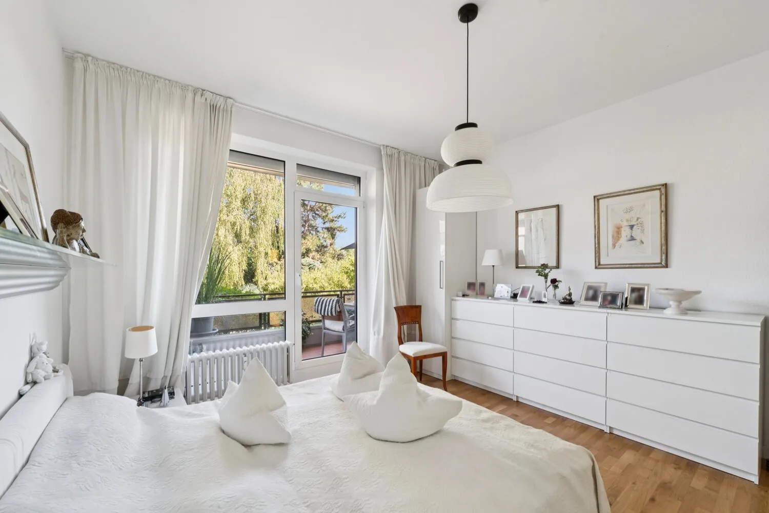 Schlafzimmer (2)