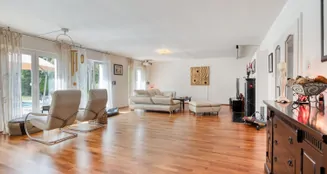 von_poll_real_estate_property_25013082_image_8