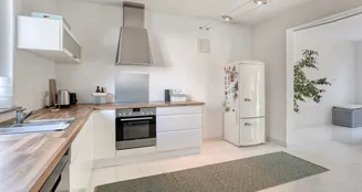 von_poll_real_estate_property_25013120_image_12