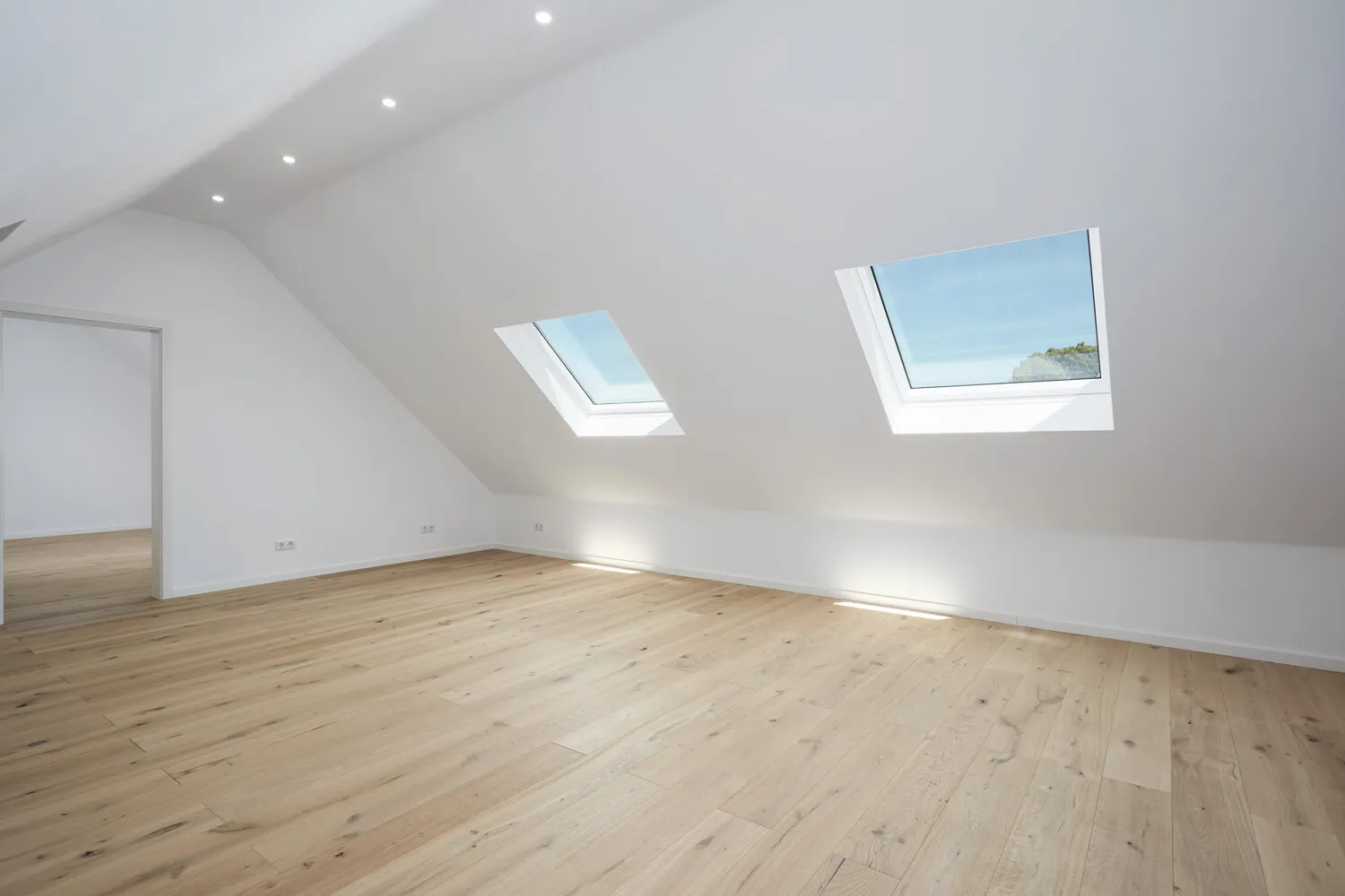 Studio und Eingang Schlafzimmer Spitzboden