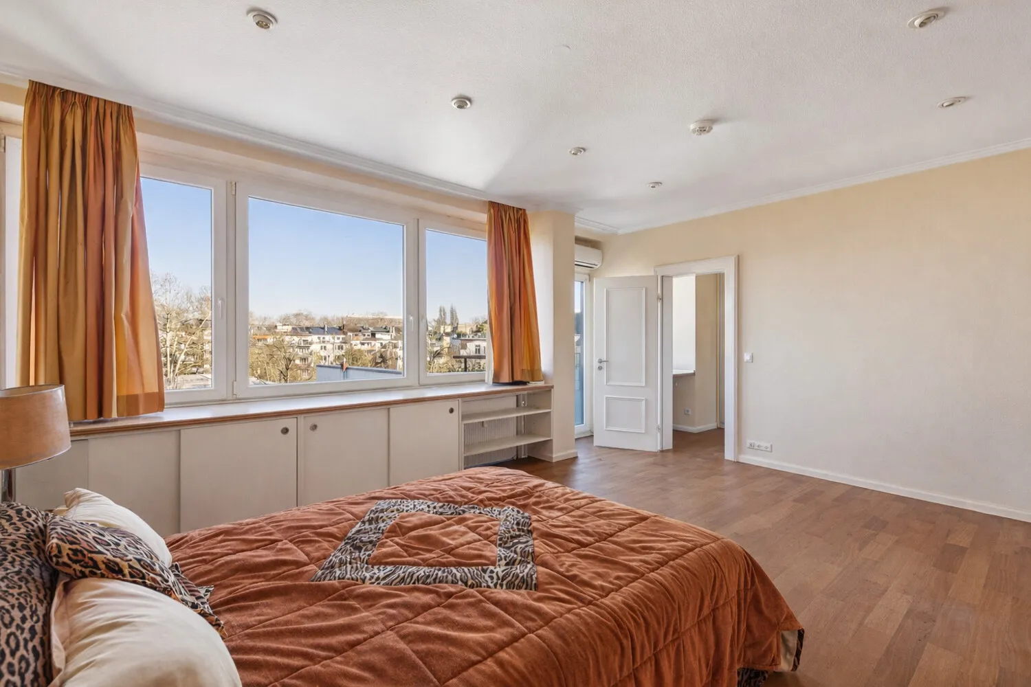 Masterbedroom