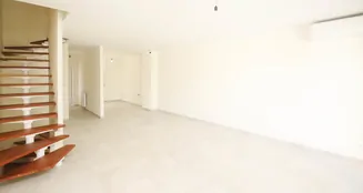 von_poll_real_estate_property_25013065_image_4