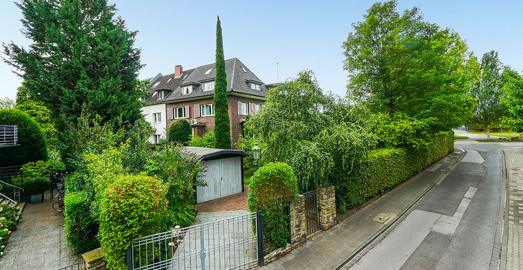 Carport mit Stellolatz