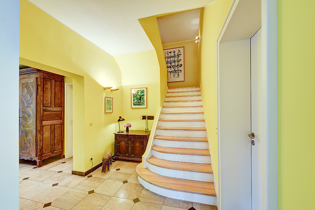 Treppe zum 1. Obergeschoss