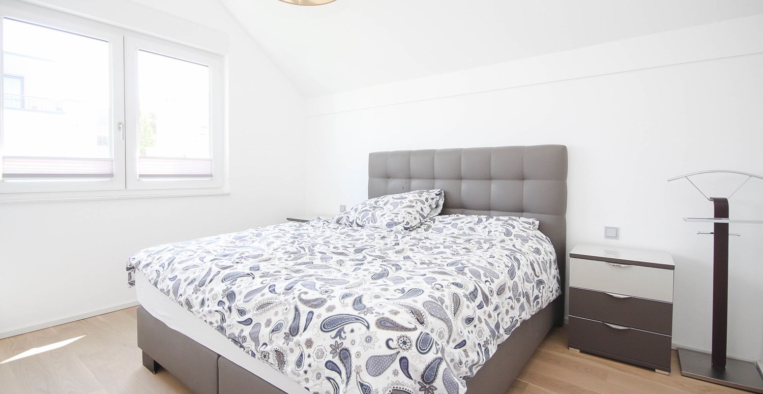 Schlafzimmer 1